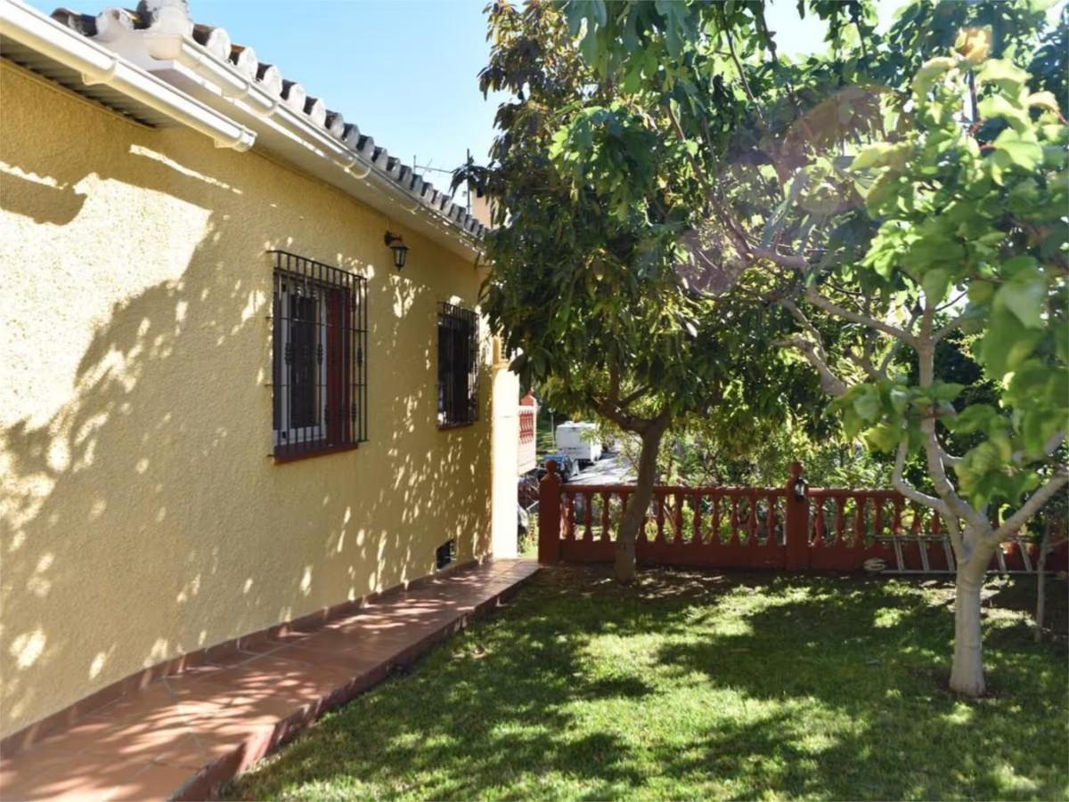 Villa for Sale in Benalmádena