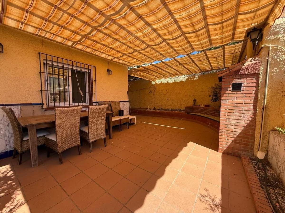 Villa for Sale in Benalmádena