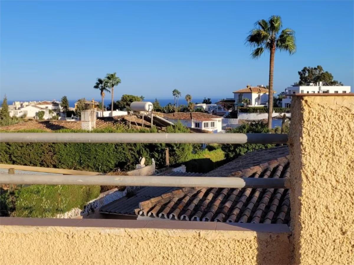 Villa for Sale in Benalmádena