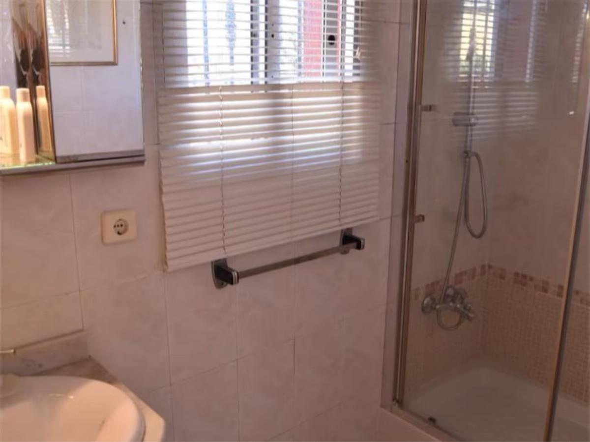 Villa for Sale in Benalmádena