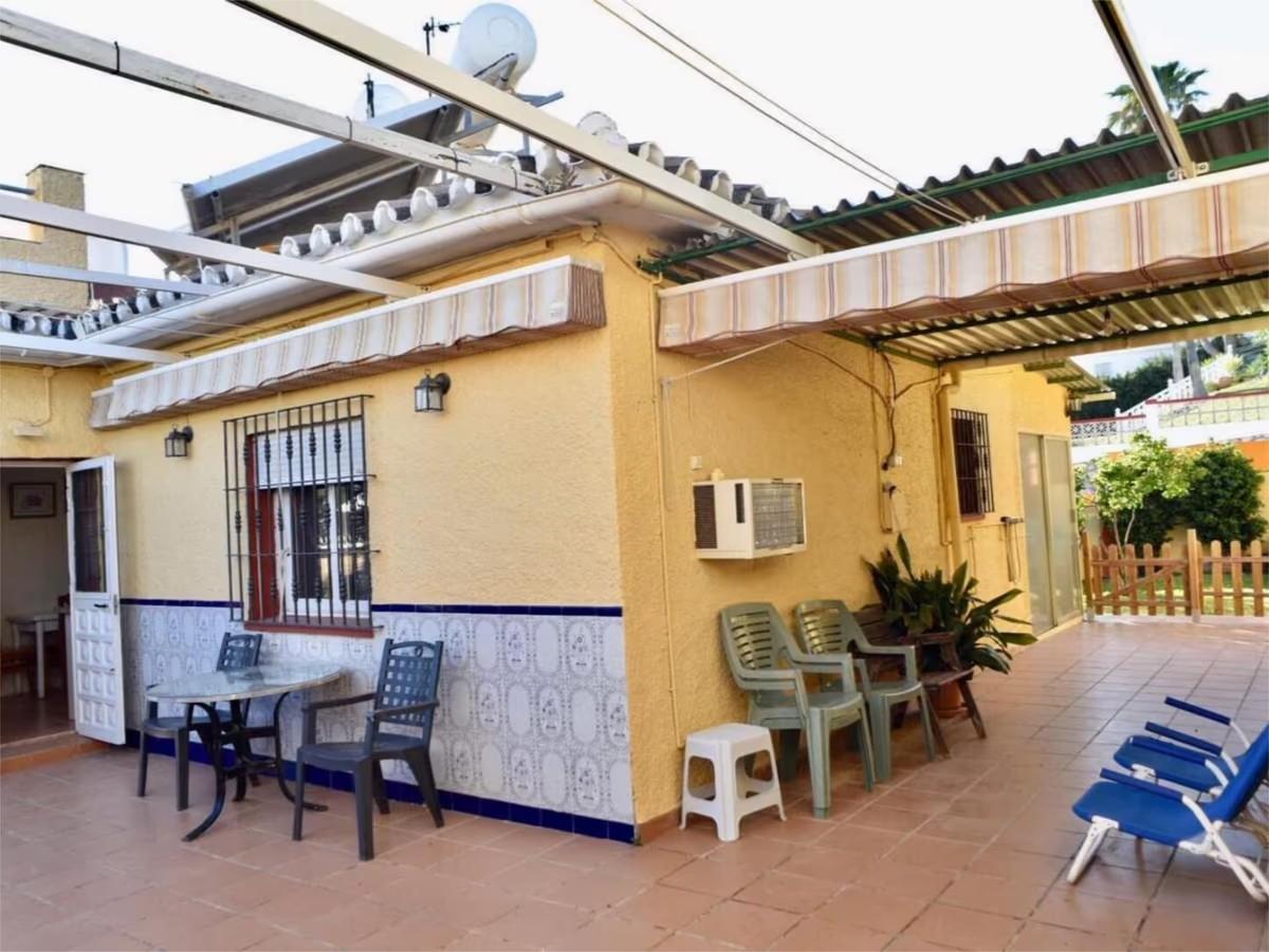 Villa for Sale in Benalmádena
