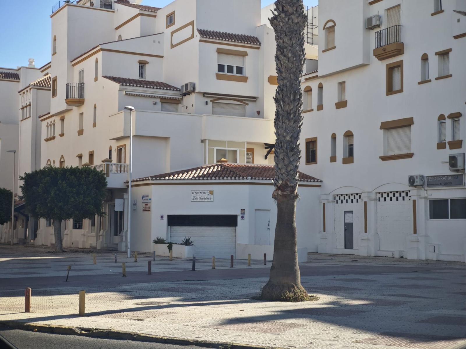 Premise for Sale in Roquetas de Mar