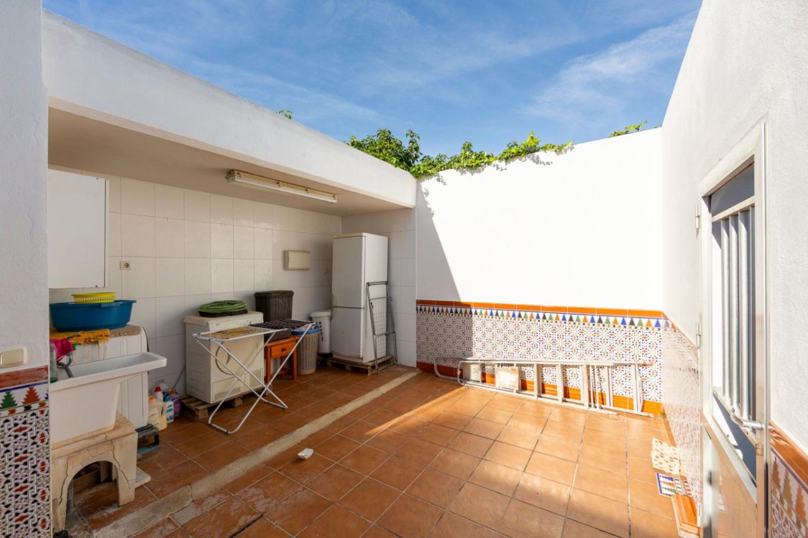 Chalet for Sale in Roquetas de Mar