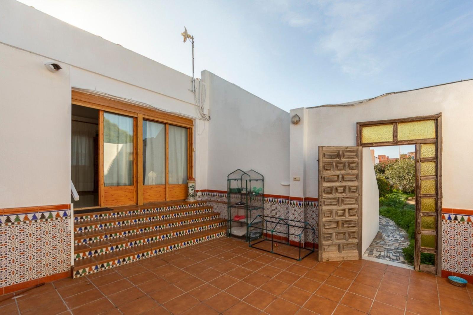 Chalet for Sale in Roquetas de Mar
