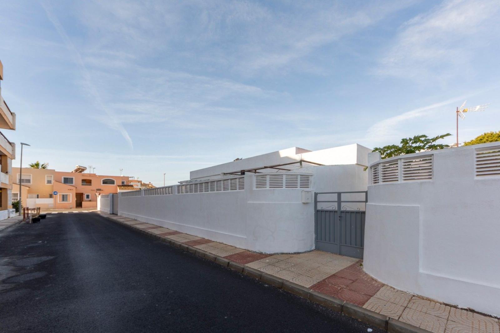 Chalet for Sale in Roquetas de Mar