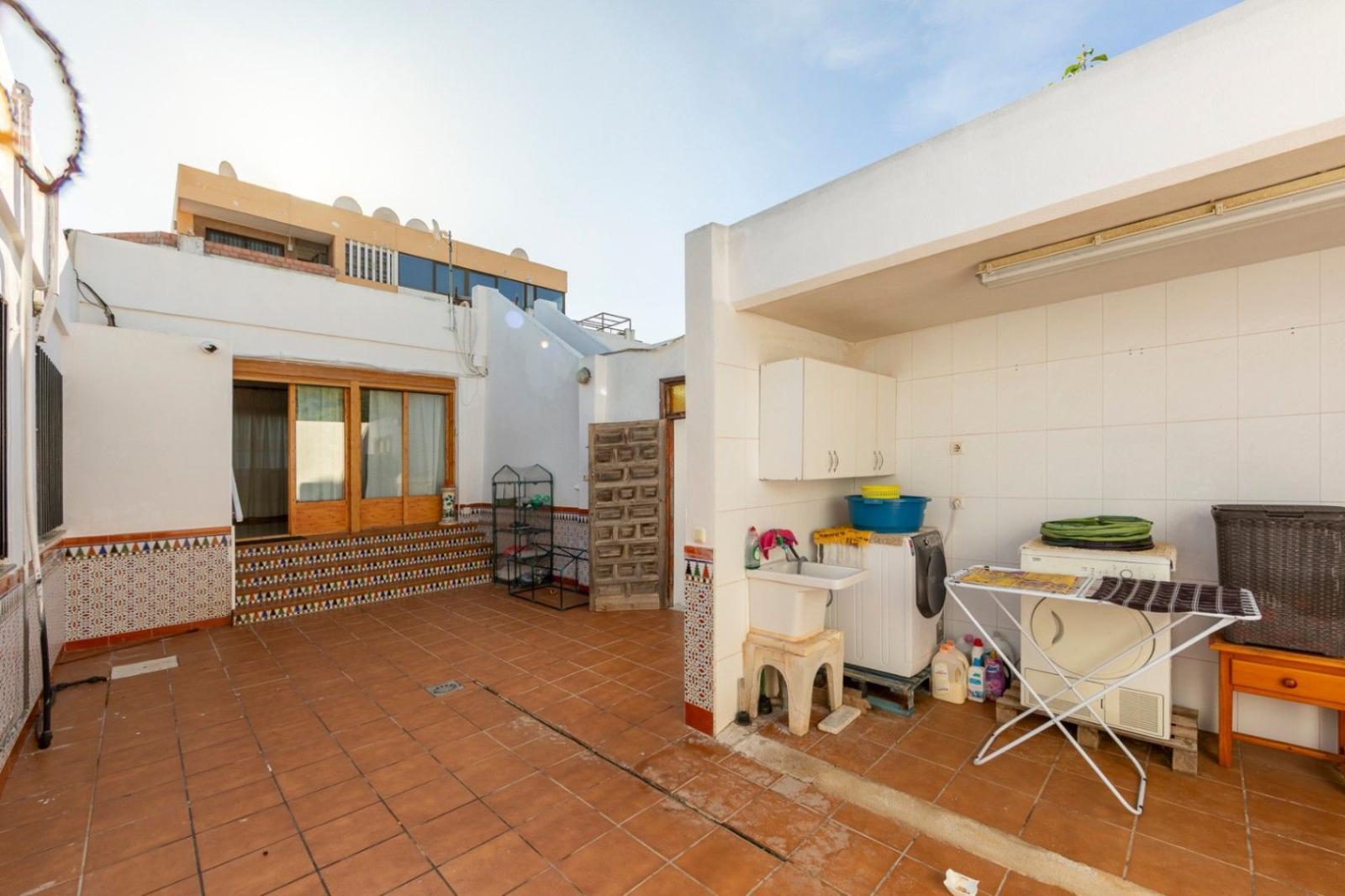 Chalet for Sale in Roquetas de Mar