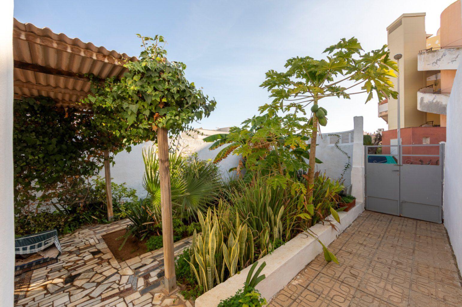 Chalet for Sale in Roquetas de Mar