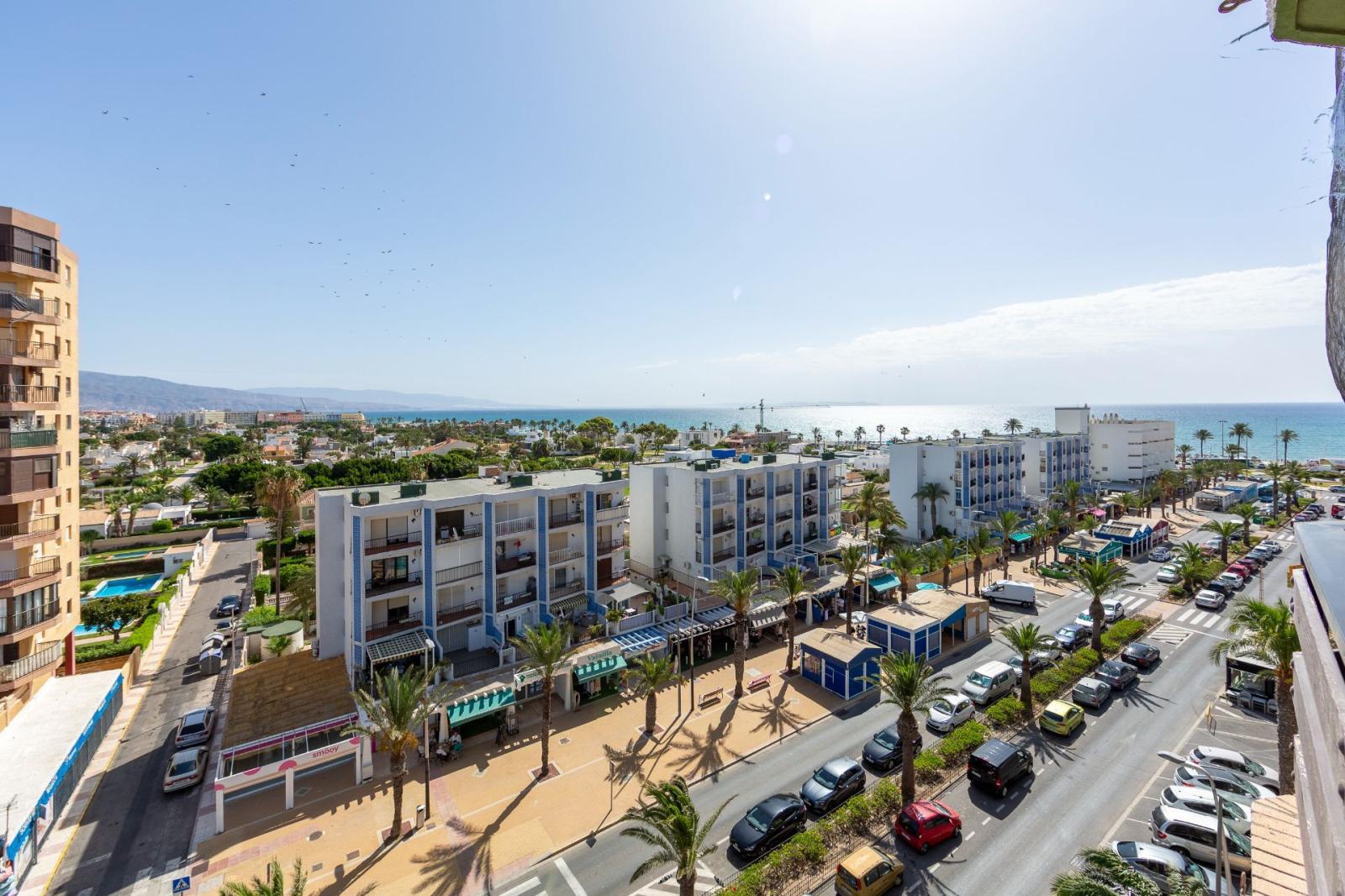 Flat for Sale in Roquetas de Mar