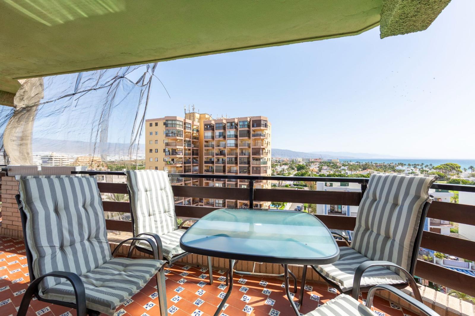 Flat for Sale in Roquetas de Mar