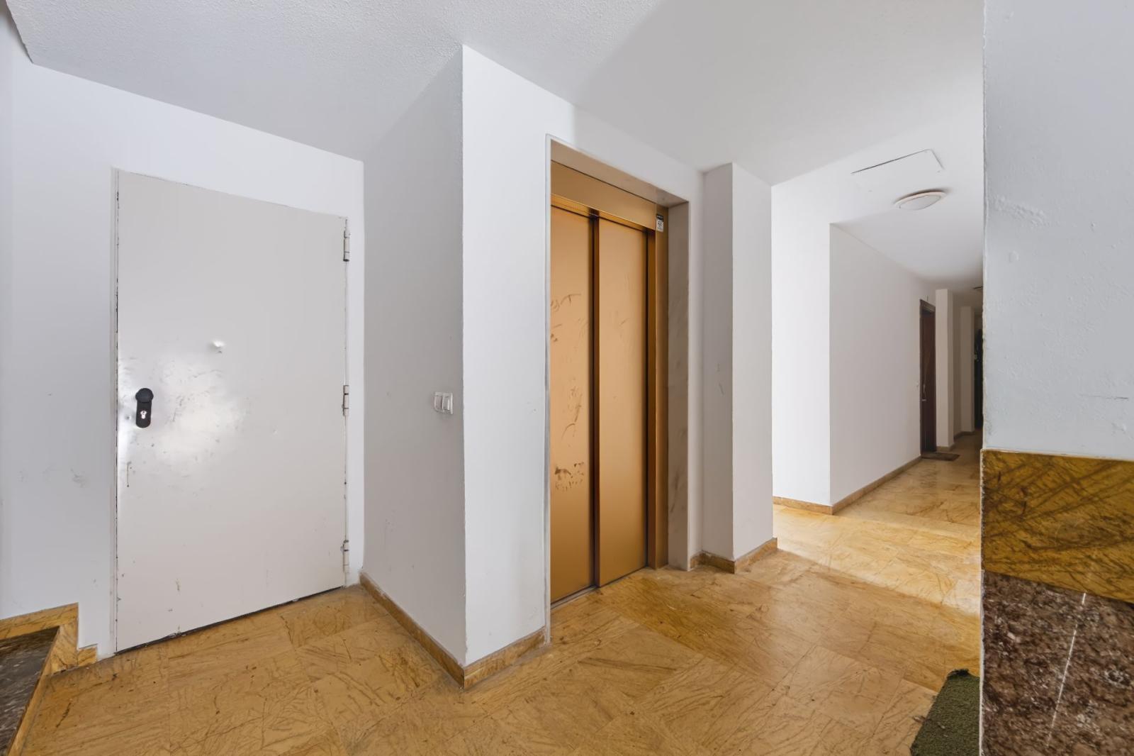 Flat for Sale in Roquetas de Mar