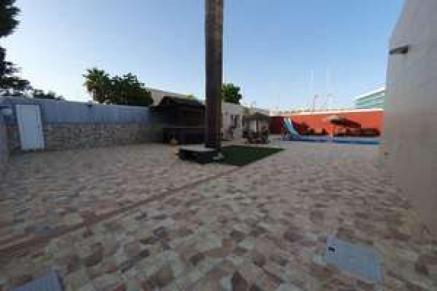 Chalet for Sale in Roquetas de Mar