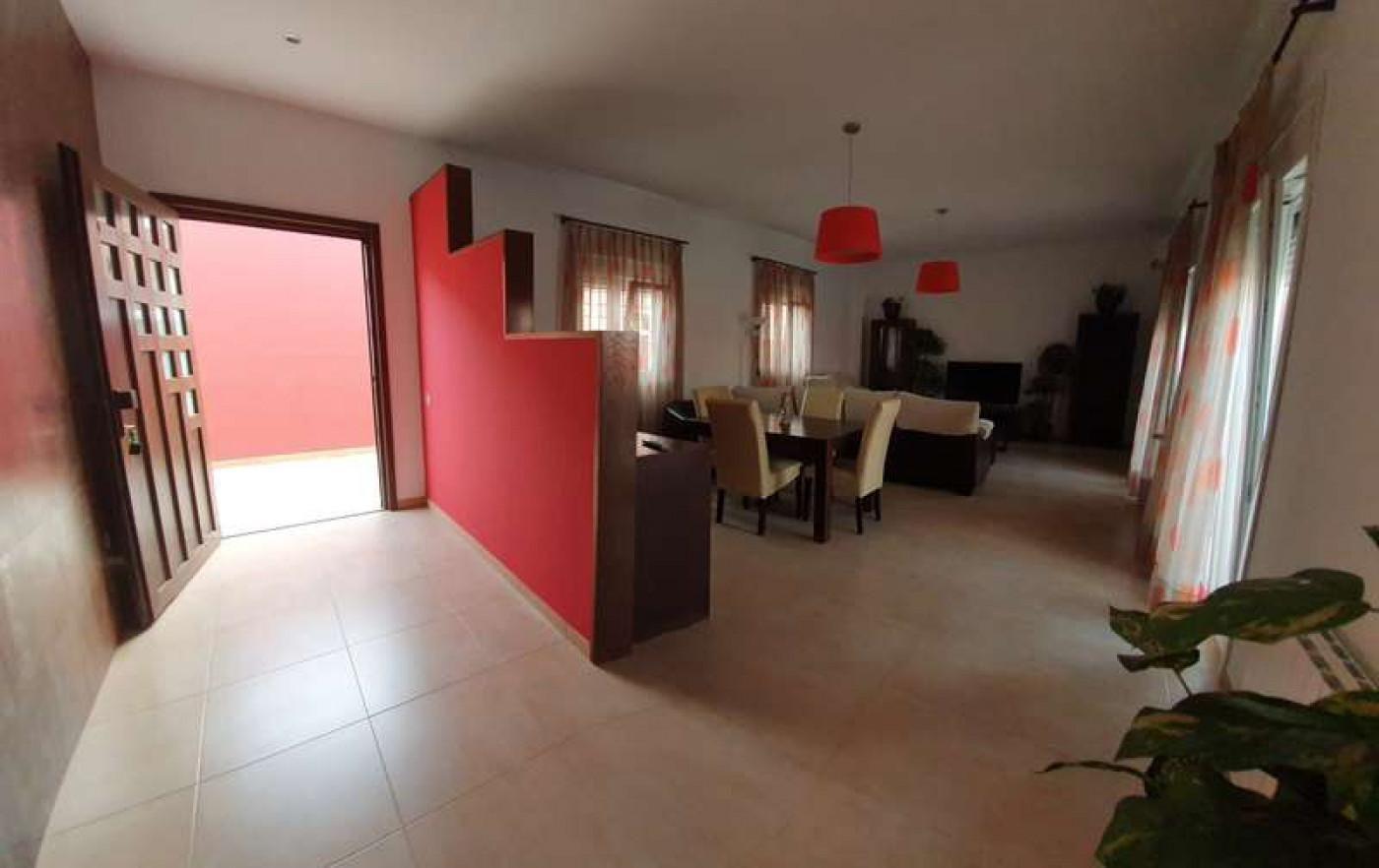 Chalet for Sale in Roquetas de Mar