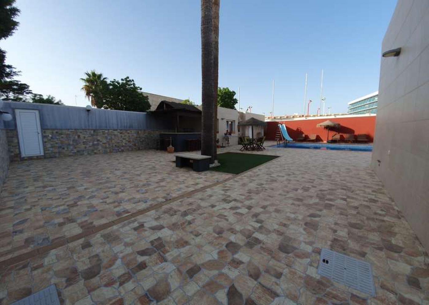 Chalet for Sale in Roquetas de Mar
