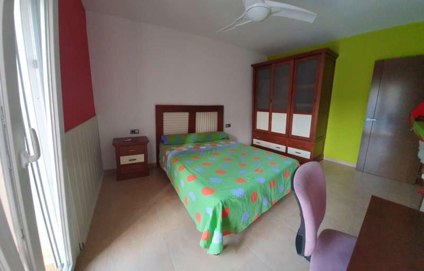 Chalet for Sale in Roquetas de Mar