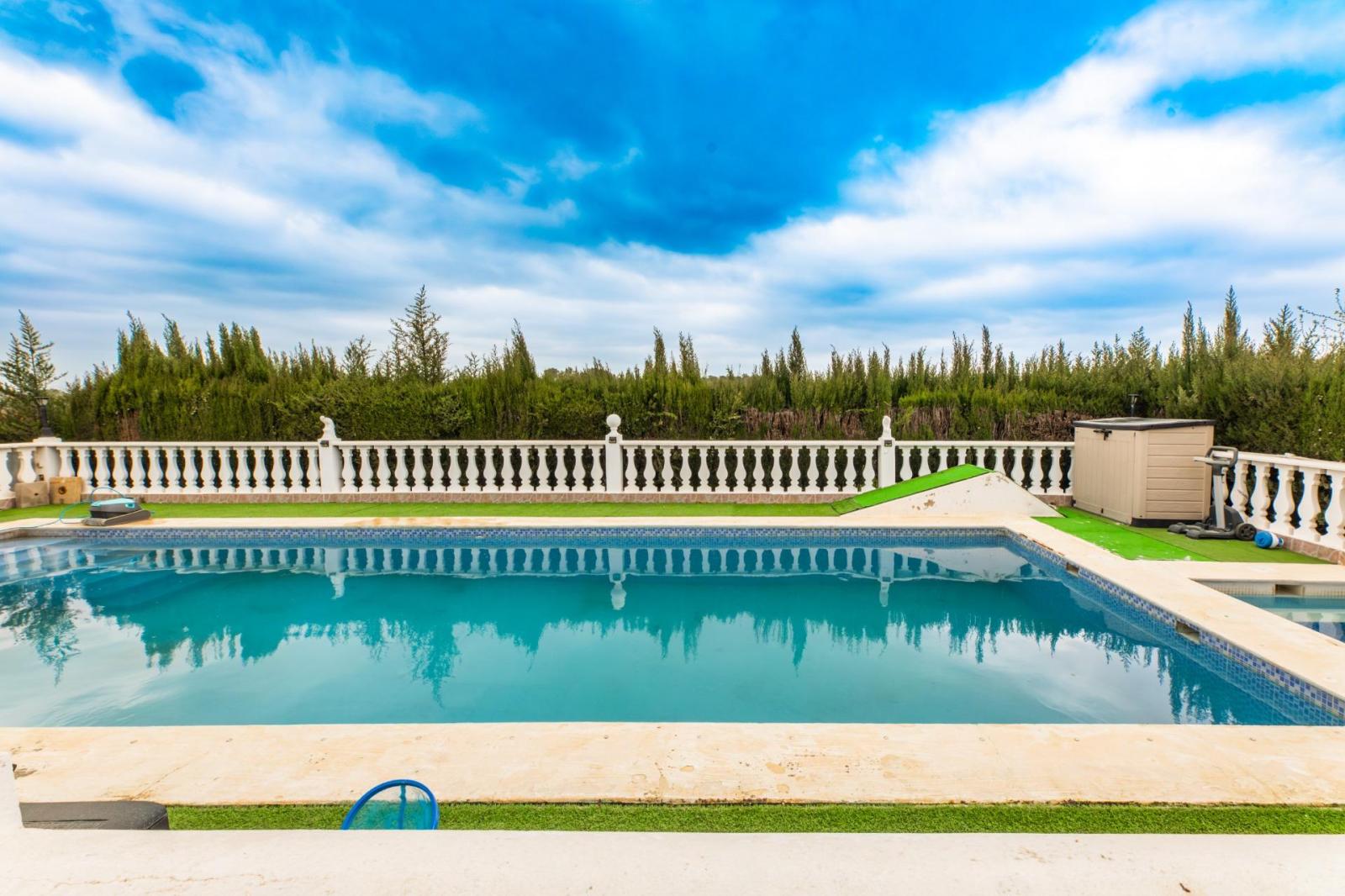 Chalet for Sale in Turís