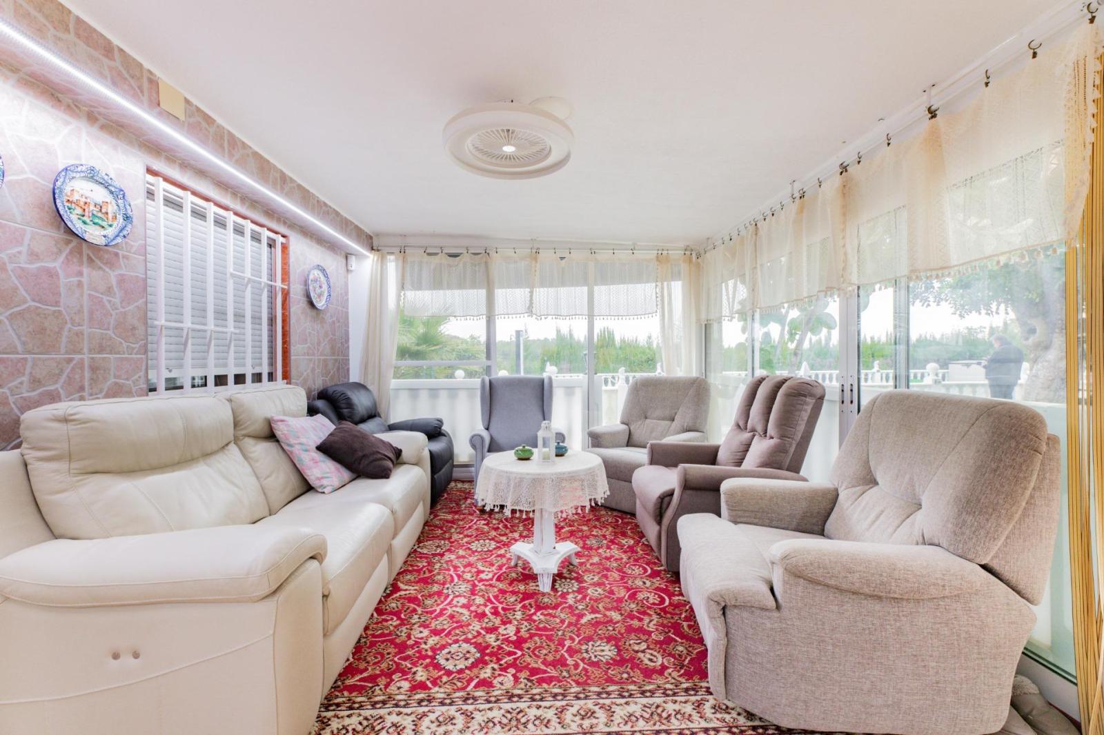 Chalet for Sale in Turís