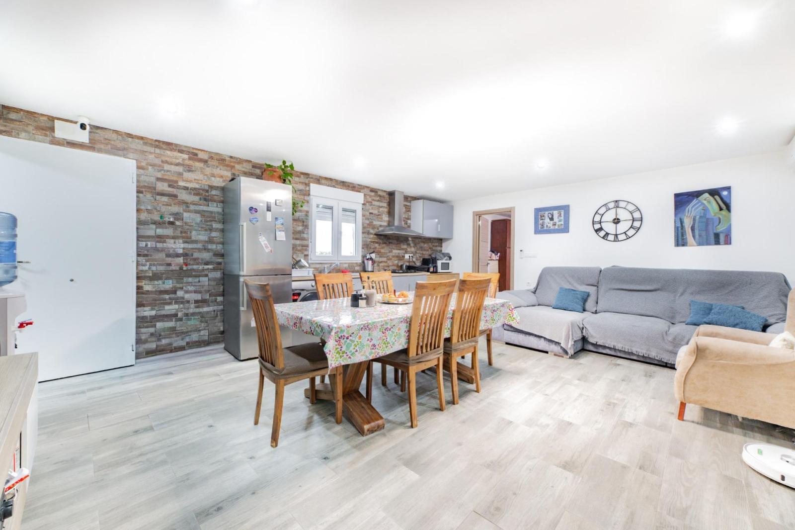 Chalet for Sale in Turís