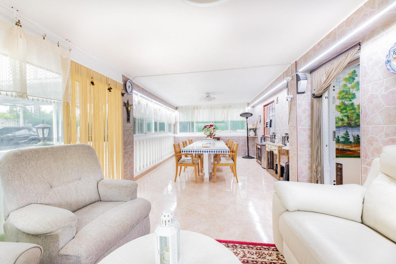 Chalet for Sale in Turís