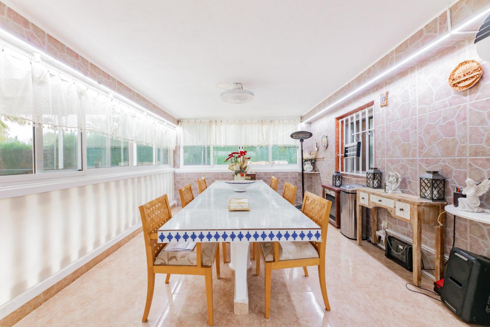 Chalet for Sale in Turís