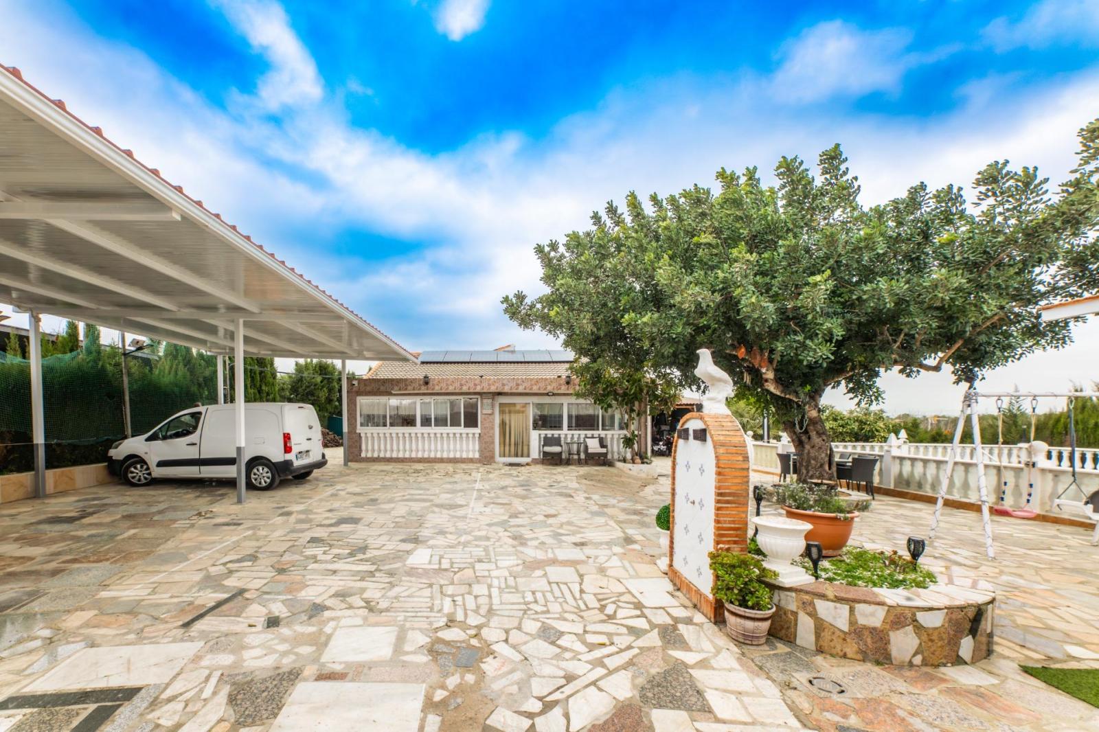 Chalet for Sale in Turís