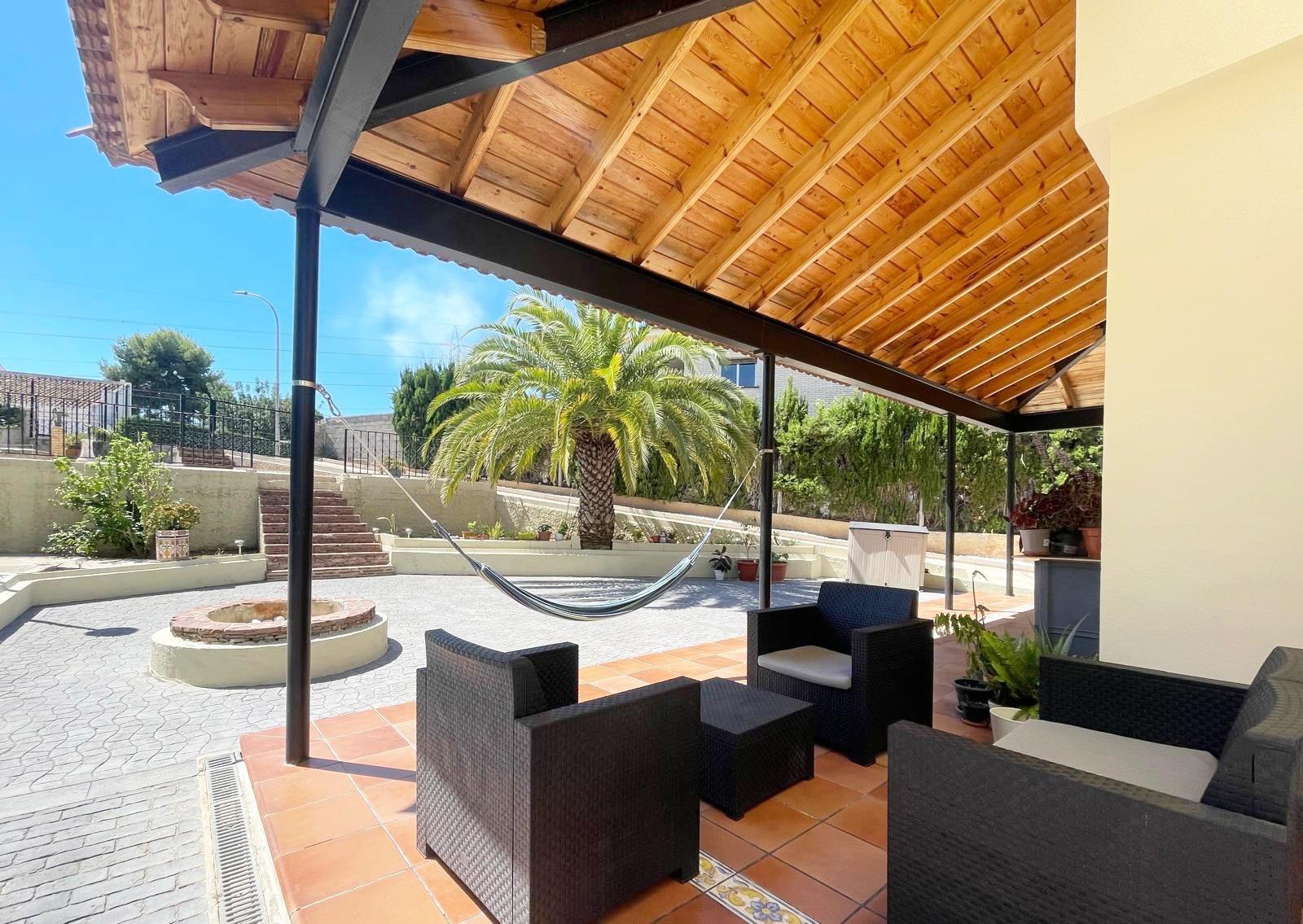 Chalet for Sale in Torrent