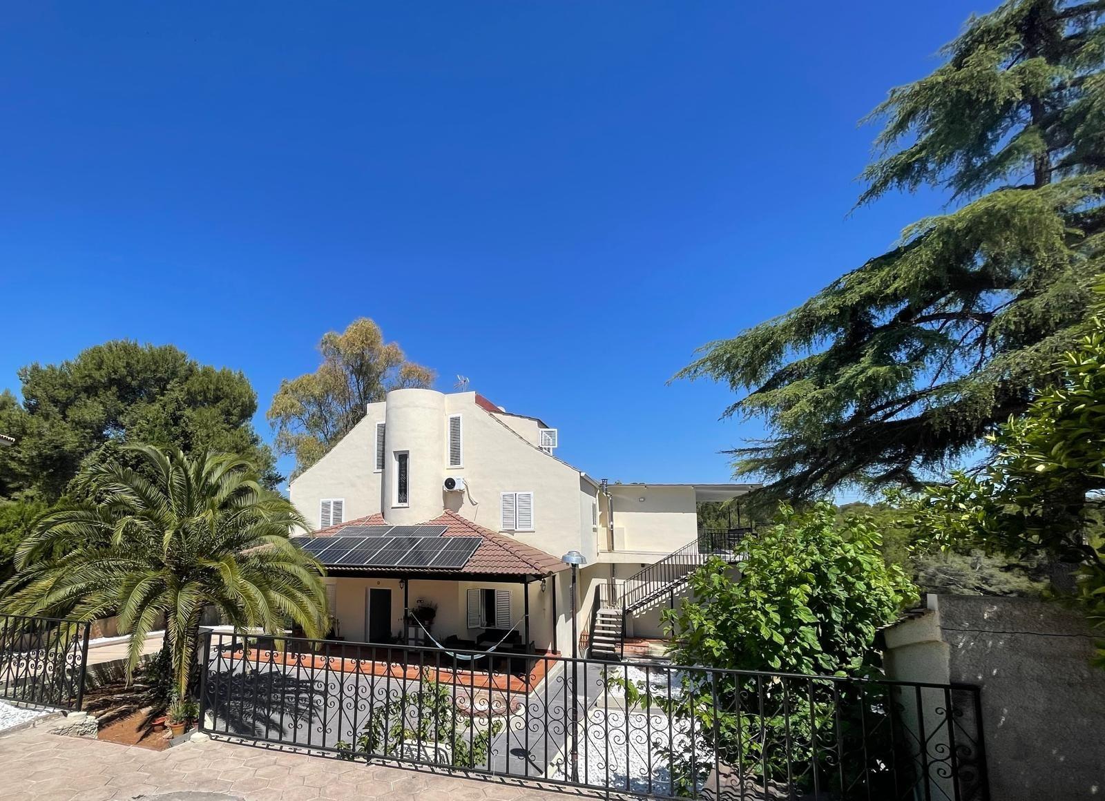 Chalet for Sale in Torrent