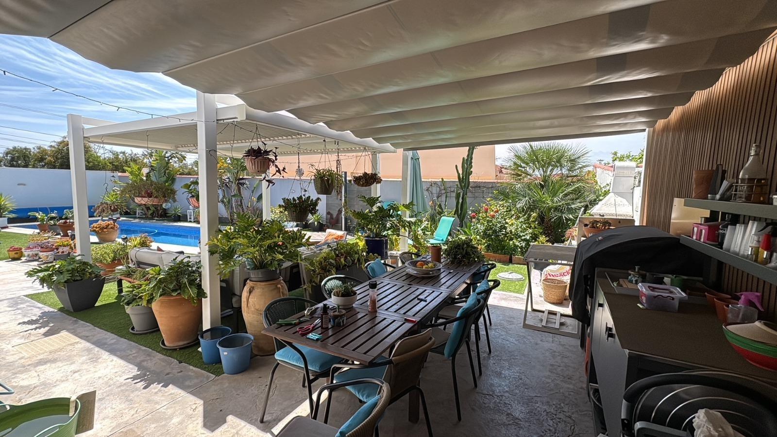 Chalet for Sale in Torrevieja