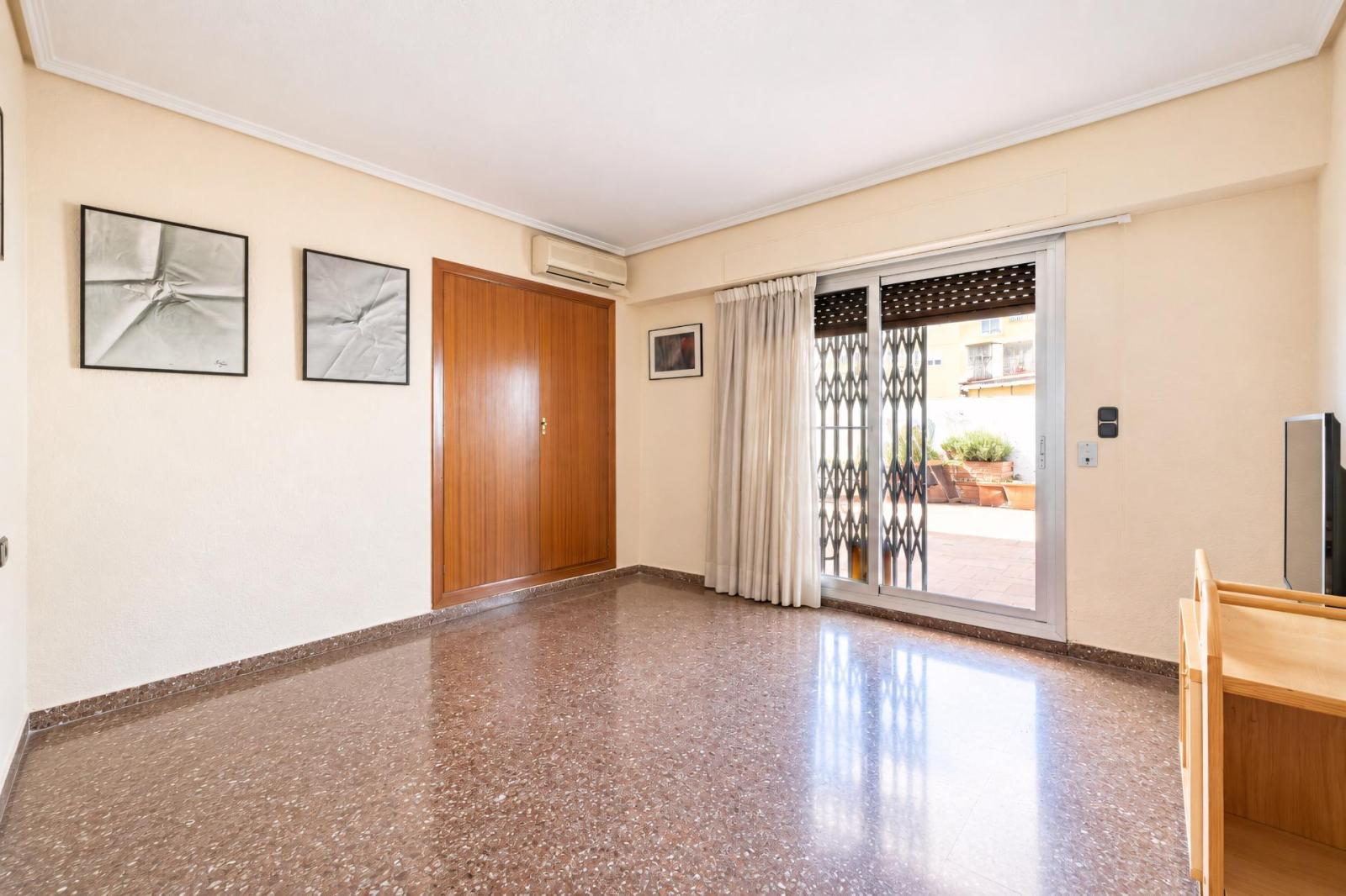Flat for Sale in Valencia