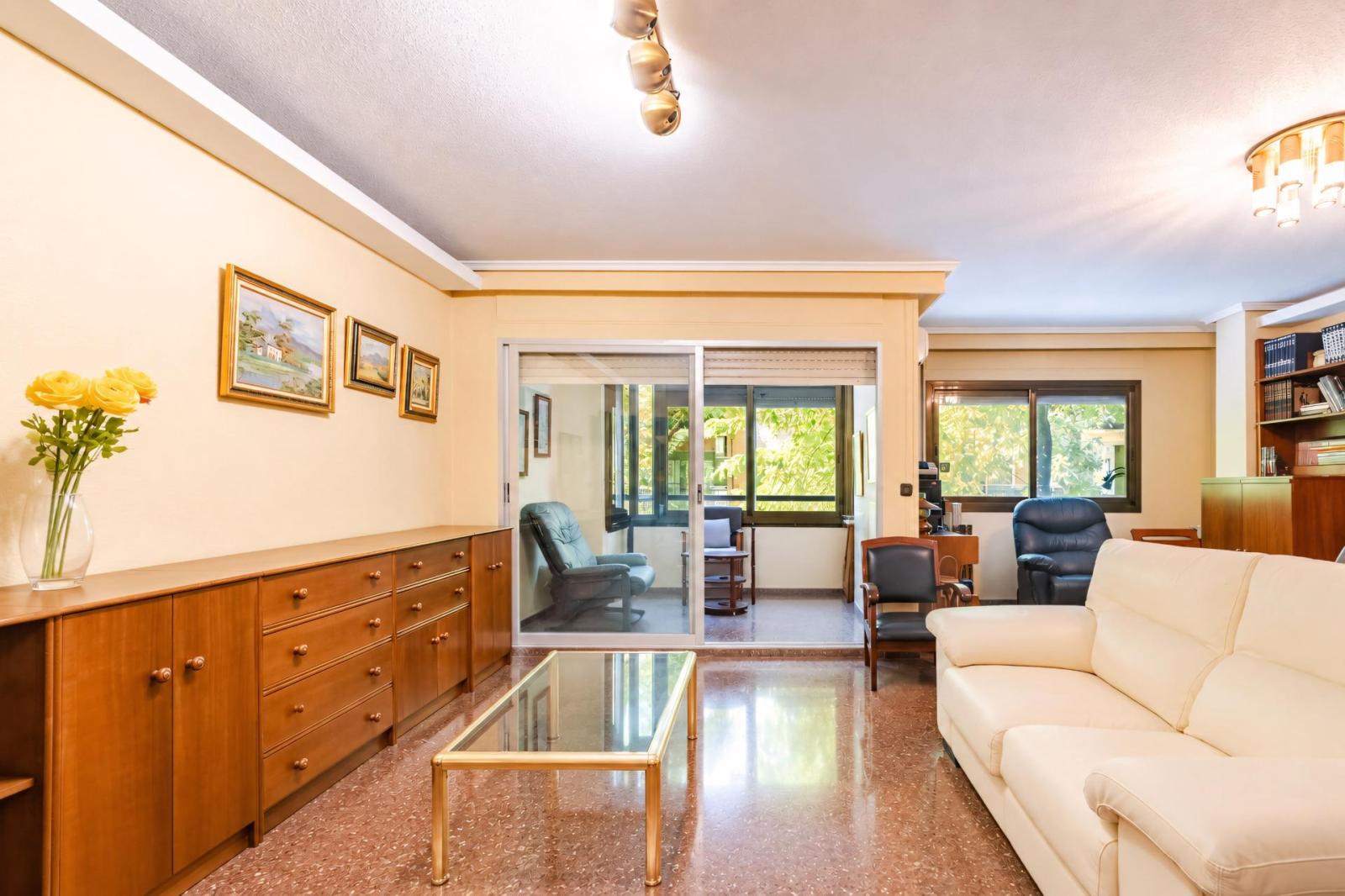 Flat for Sale in Valencia