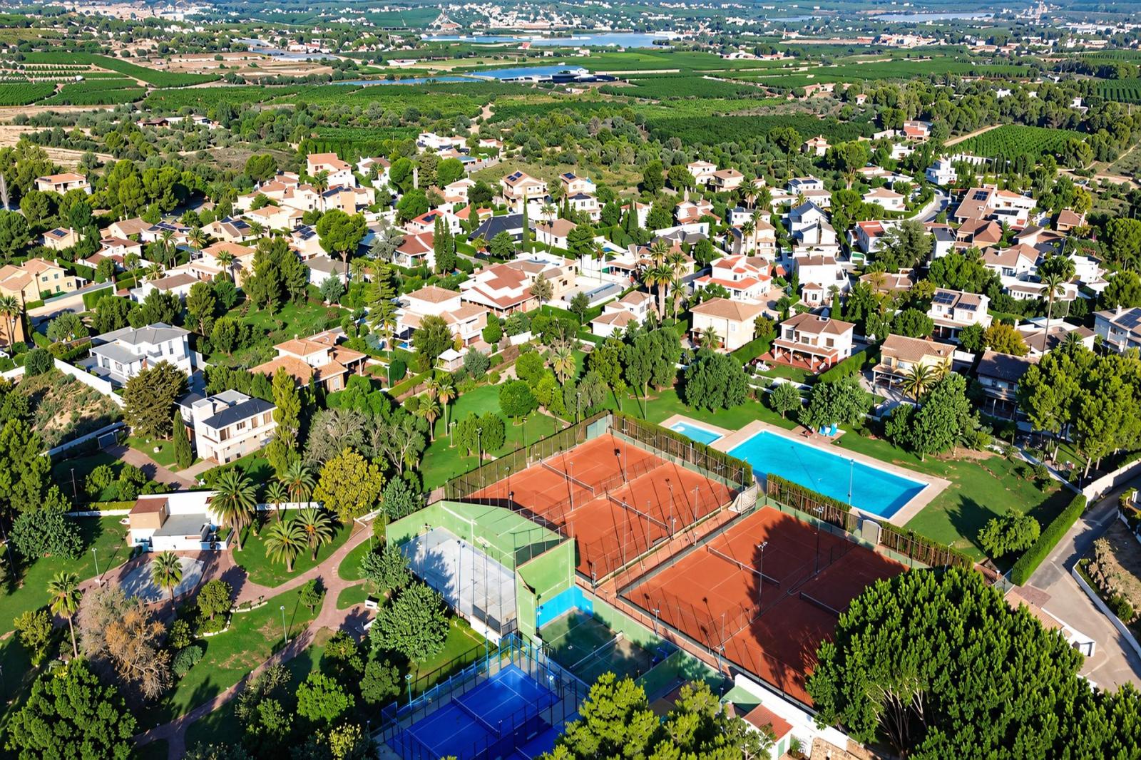 Parcela en Venta en Torrent