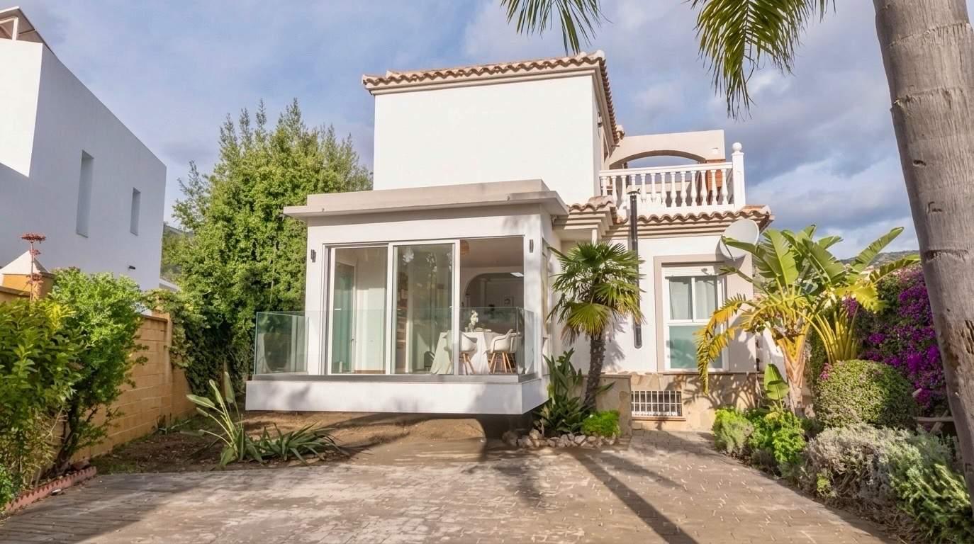 Chalet for Sale in Benalmádena