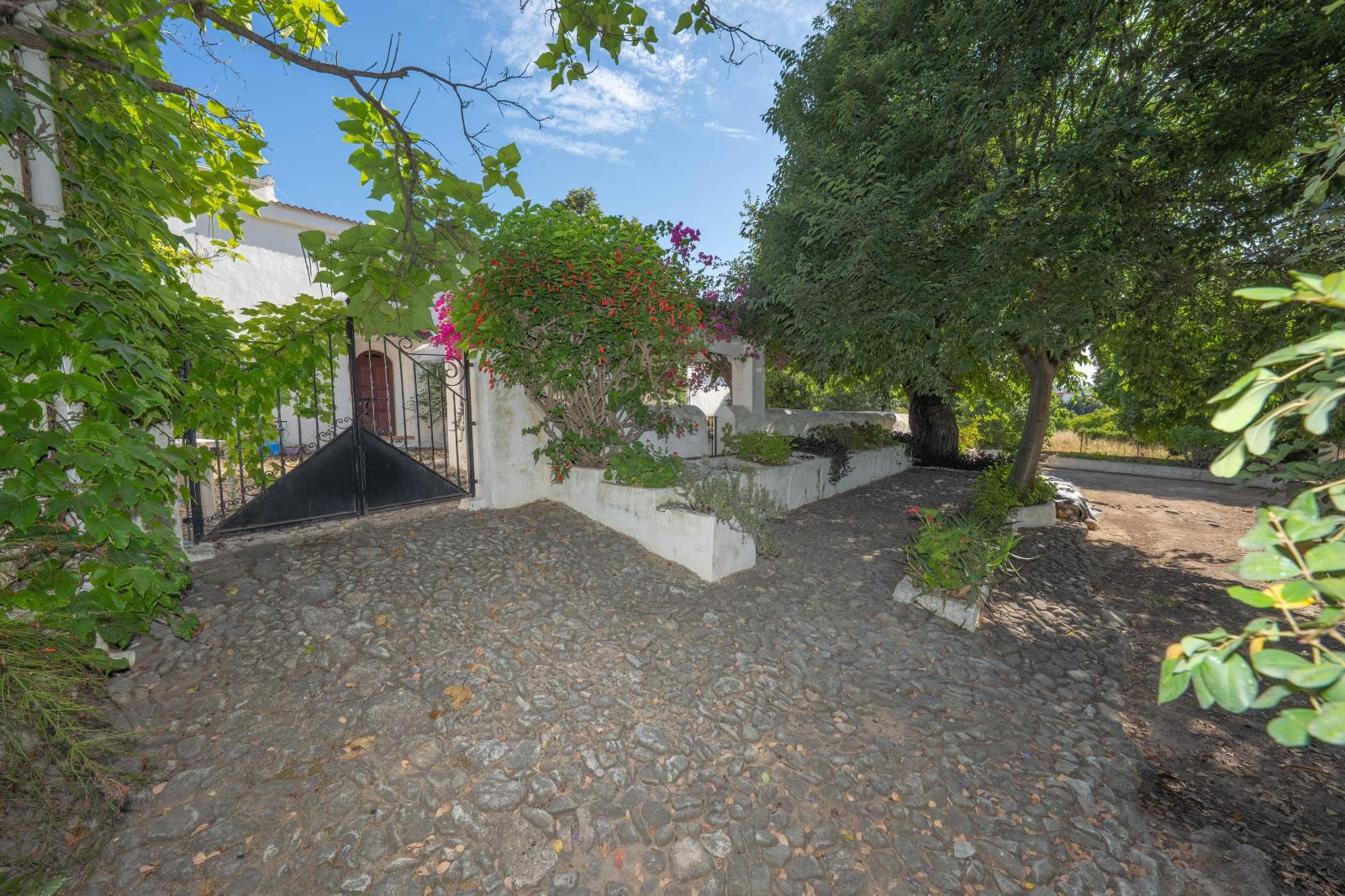 Chalet for Sale in Alhaurín de la Torre
