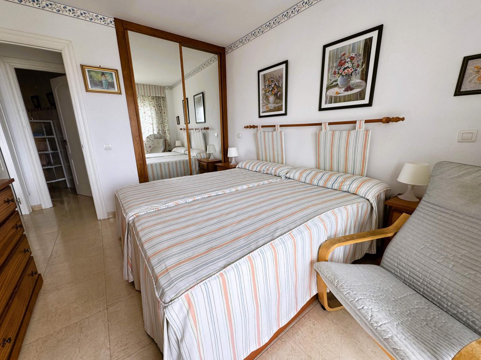 Flat for Sale in Benalmádena