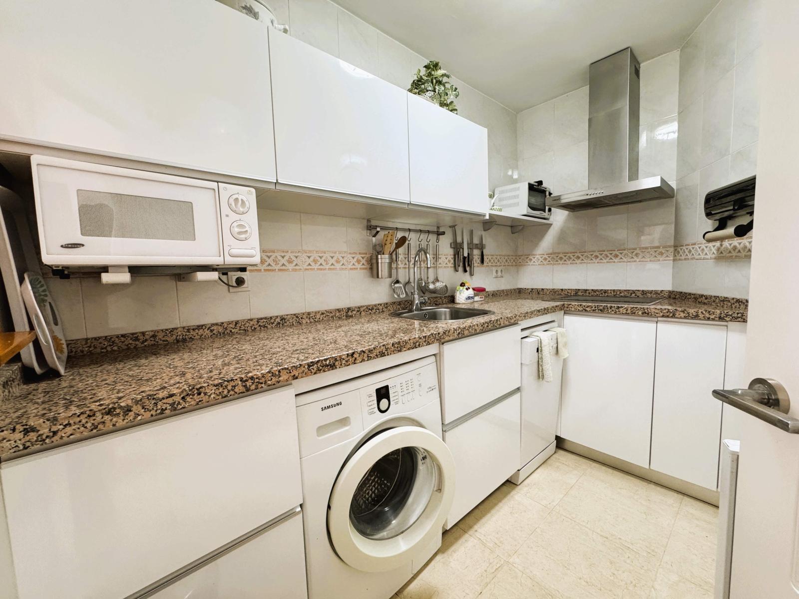 Flat for Sale in Benalmádena