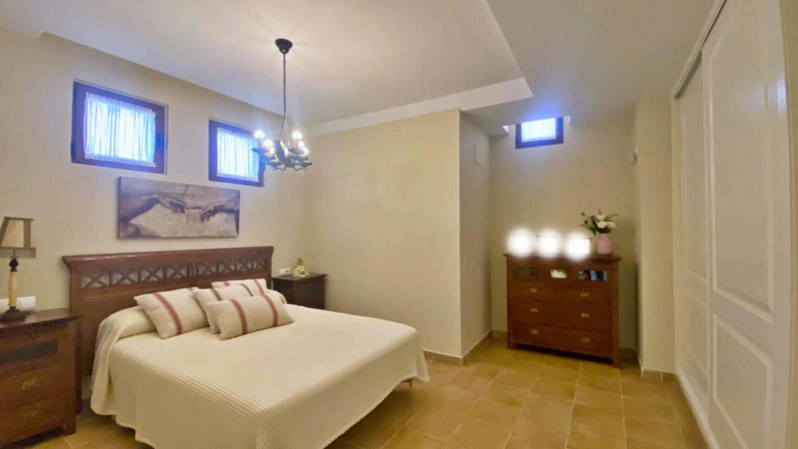 Chalet for Sale in Alicante