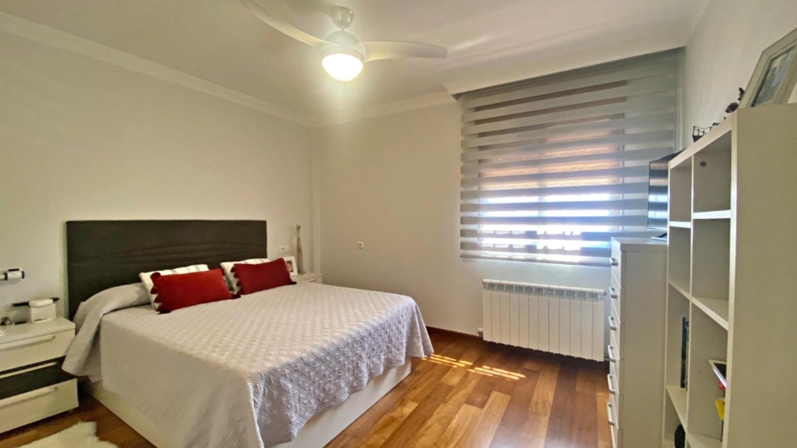 Chalet for Sale in Alicante
