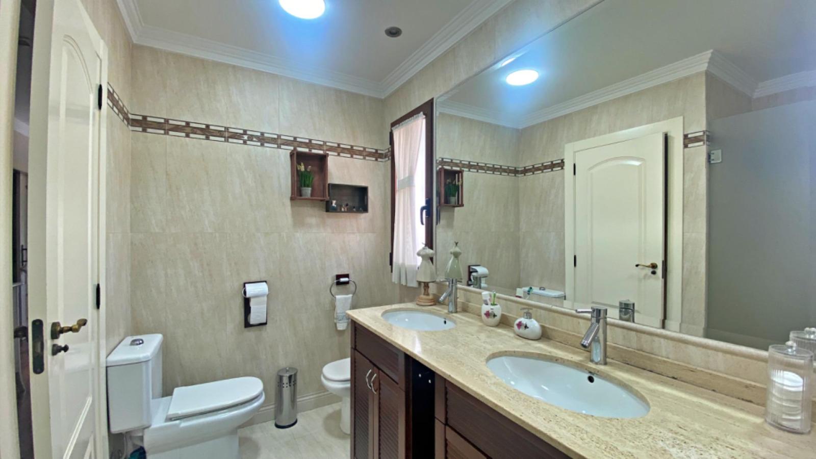 Chalet for Sale in Alicante