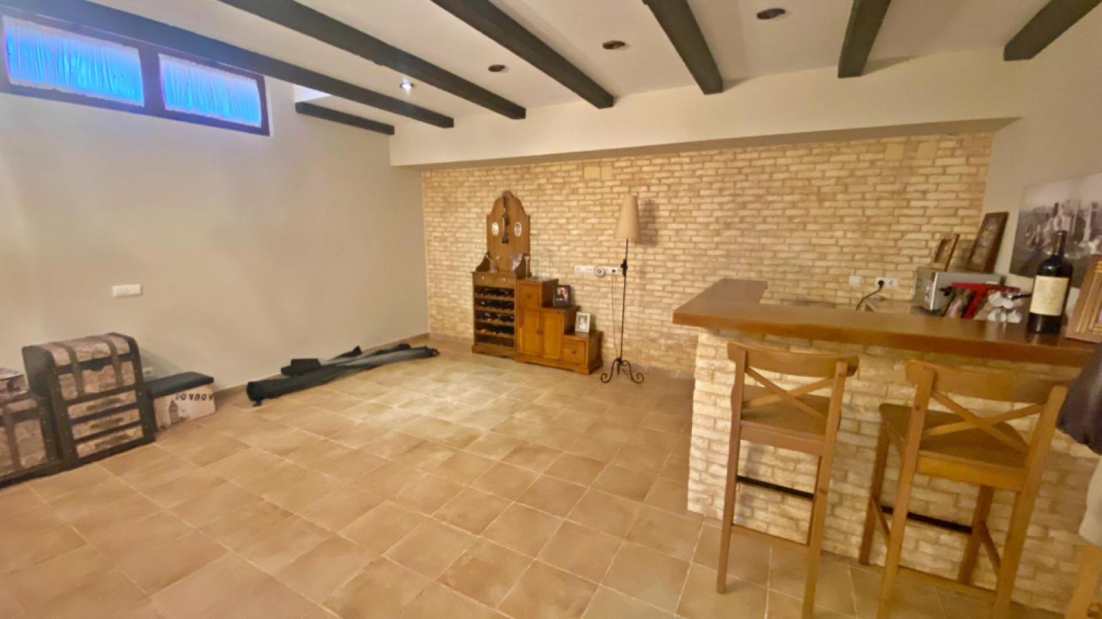 Chalet for Sale in Alicante