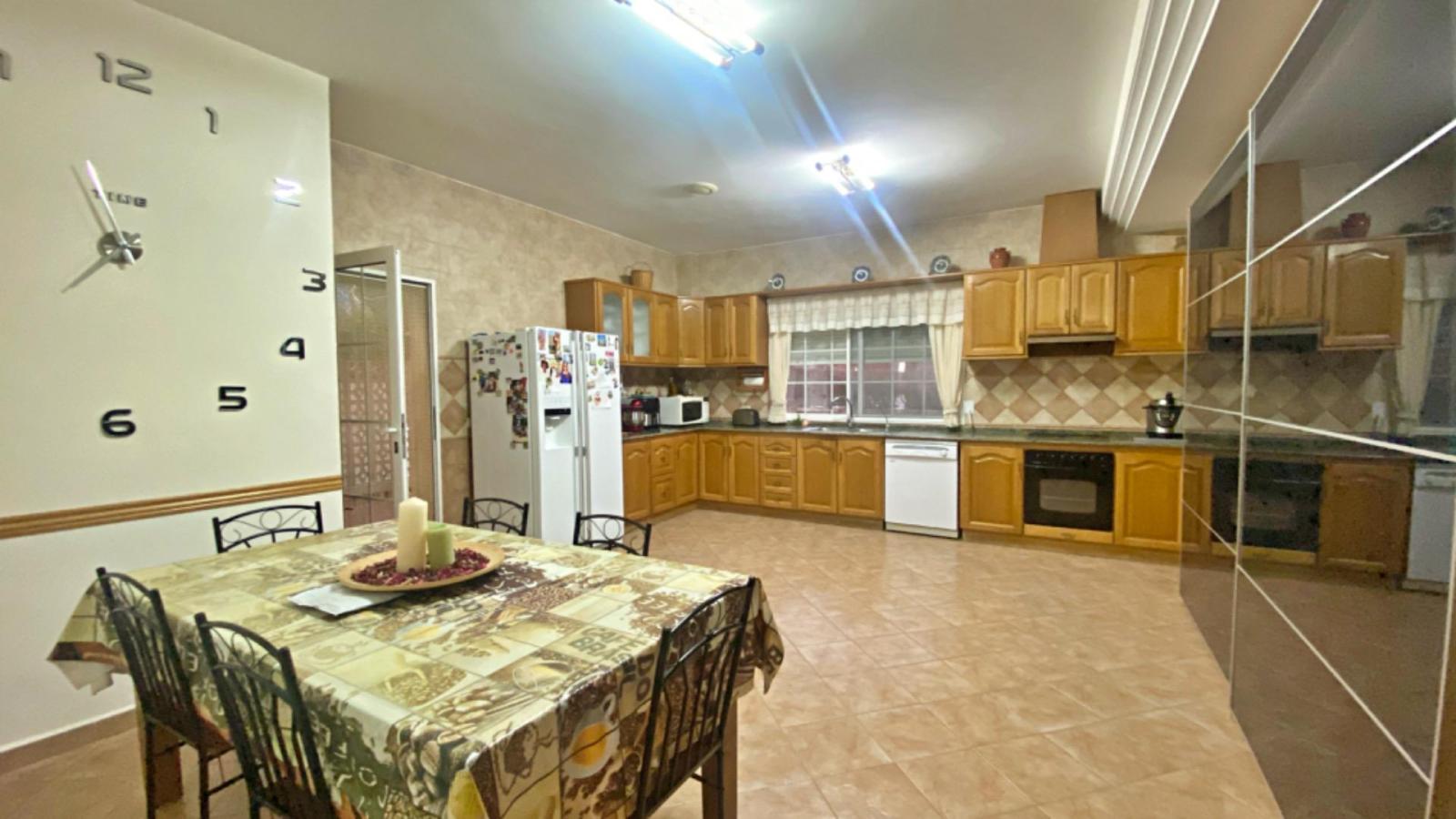 Chalet for Sale in Totana