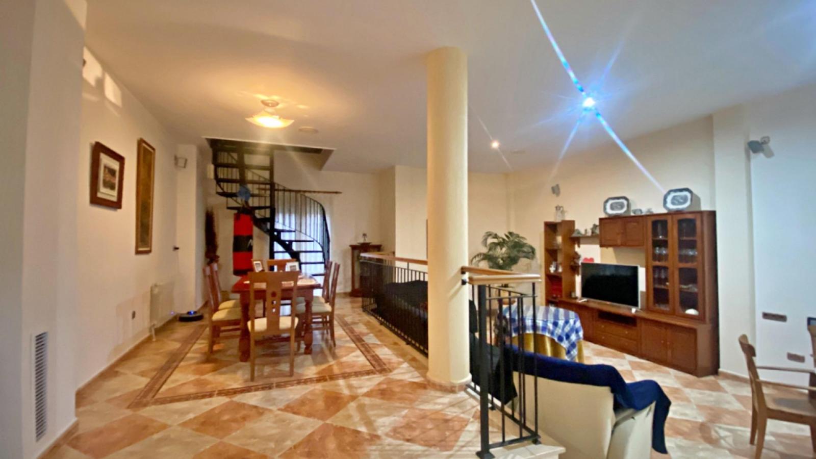 Chalet for Sale in Totana