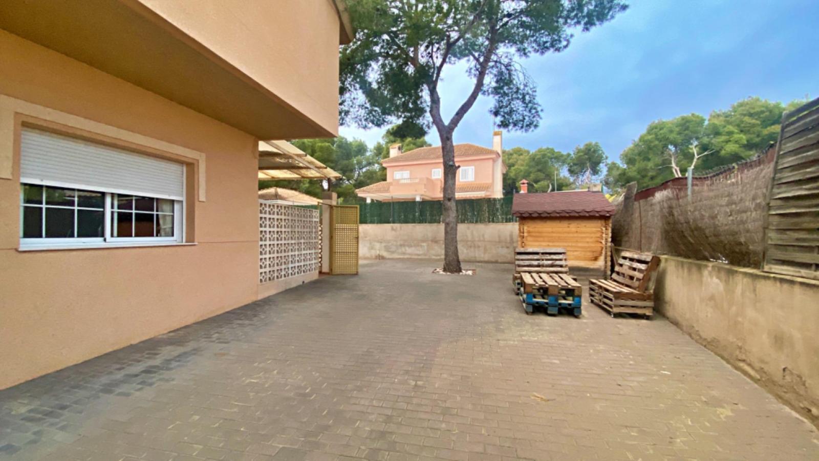 Chalet for Sale in Totana