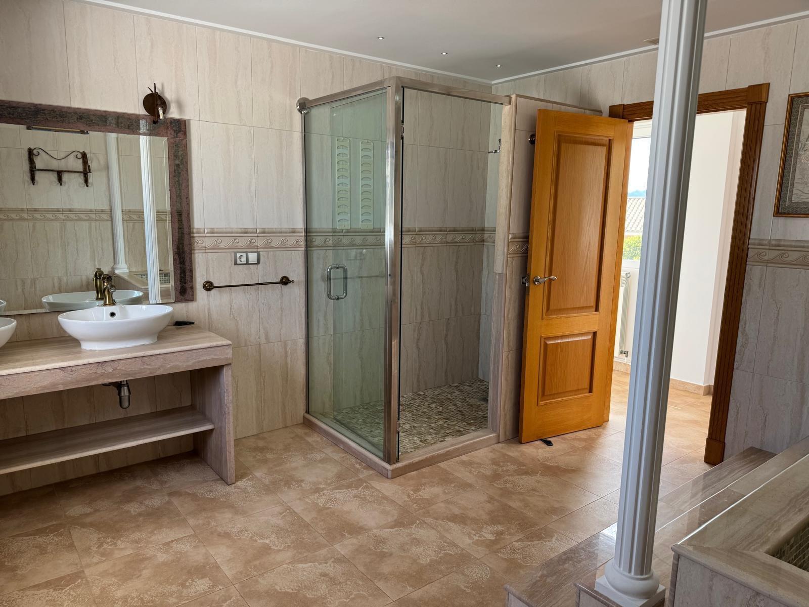 Chalet for Sale in Totana