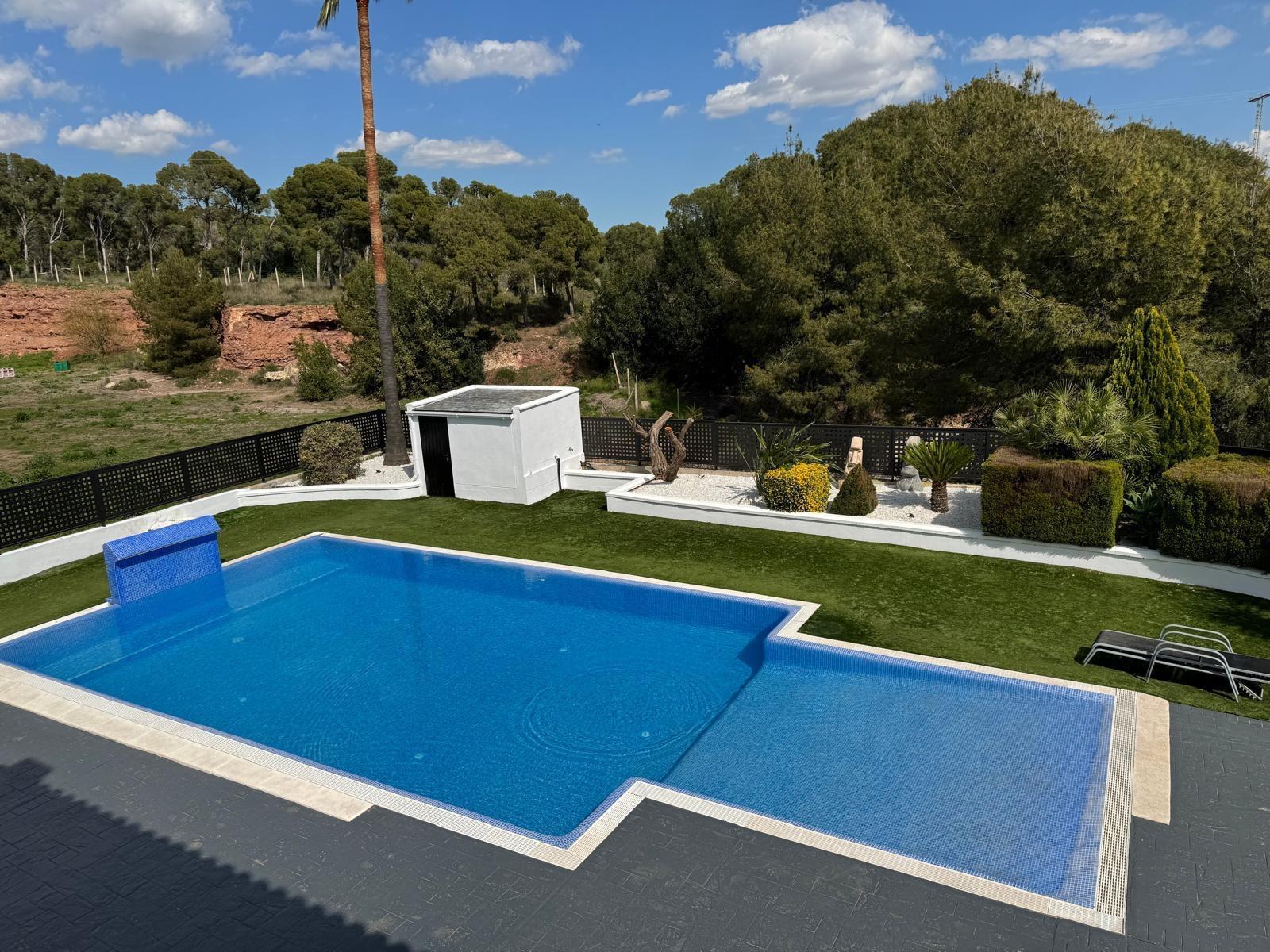 Chalet for Sale in Totana