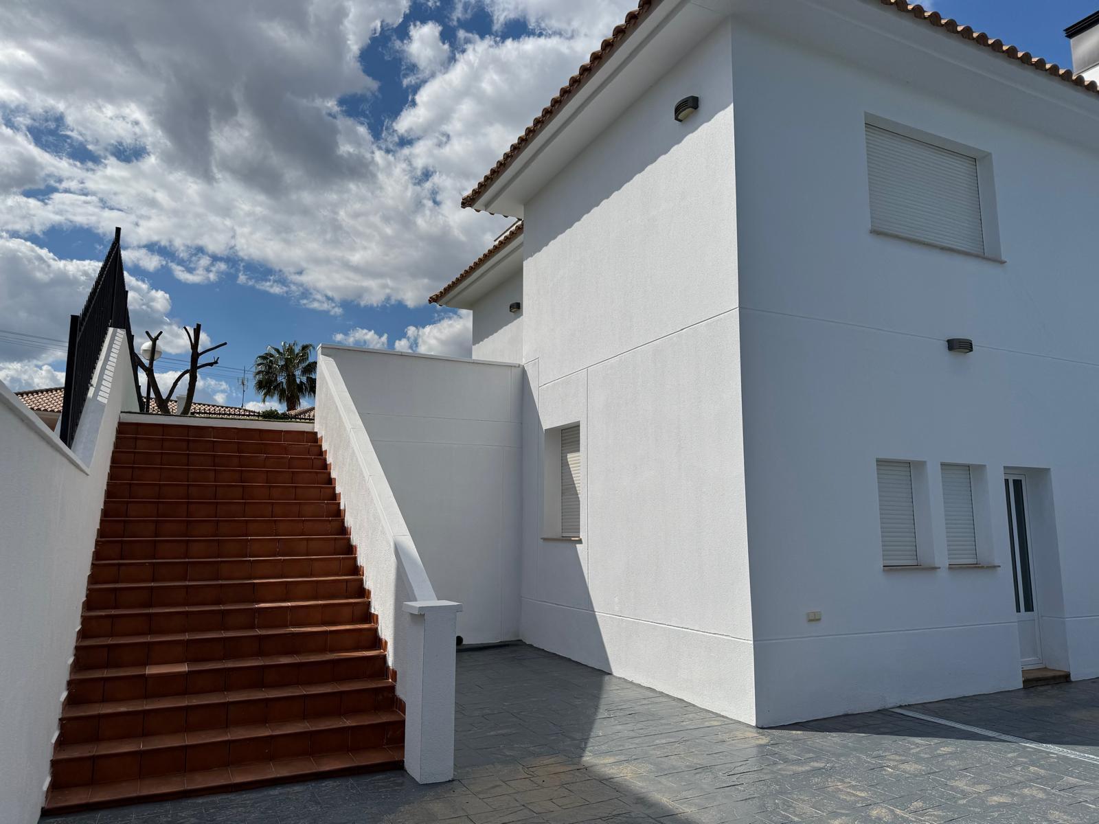 Chalet for Sale in Totana
