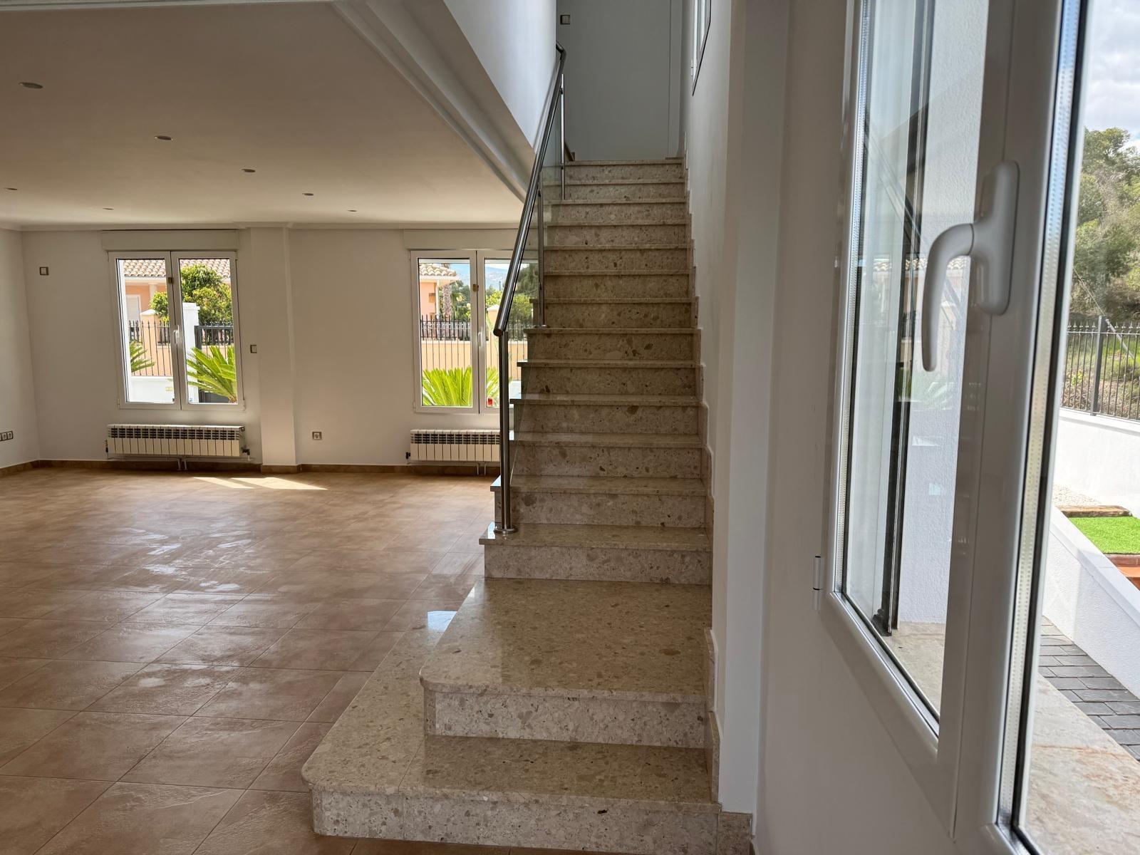 Chalet for Sale in Totana