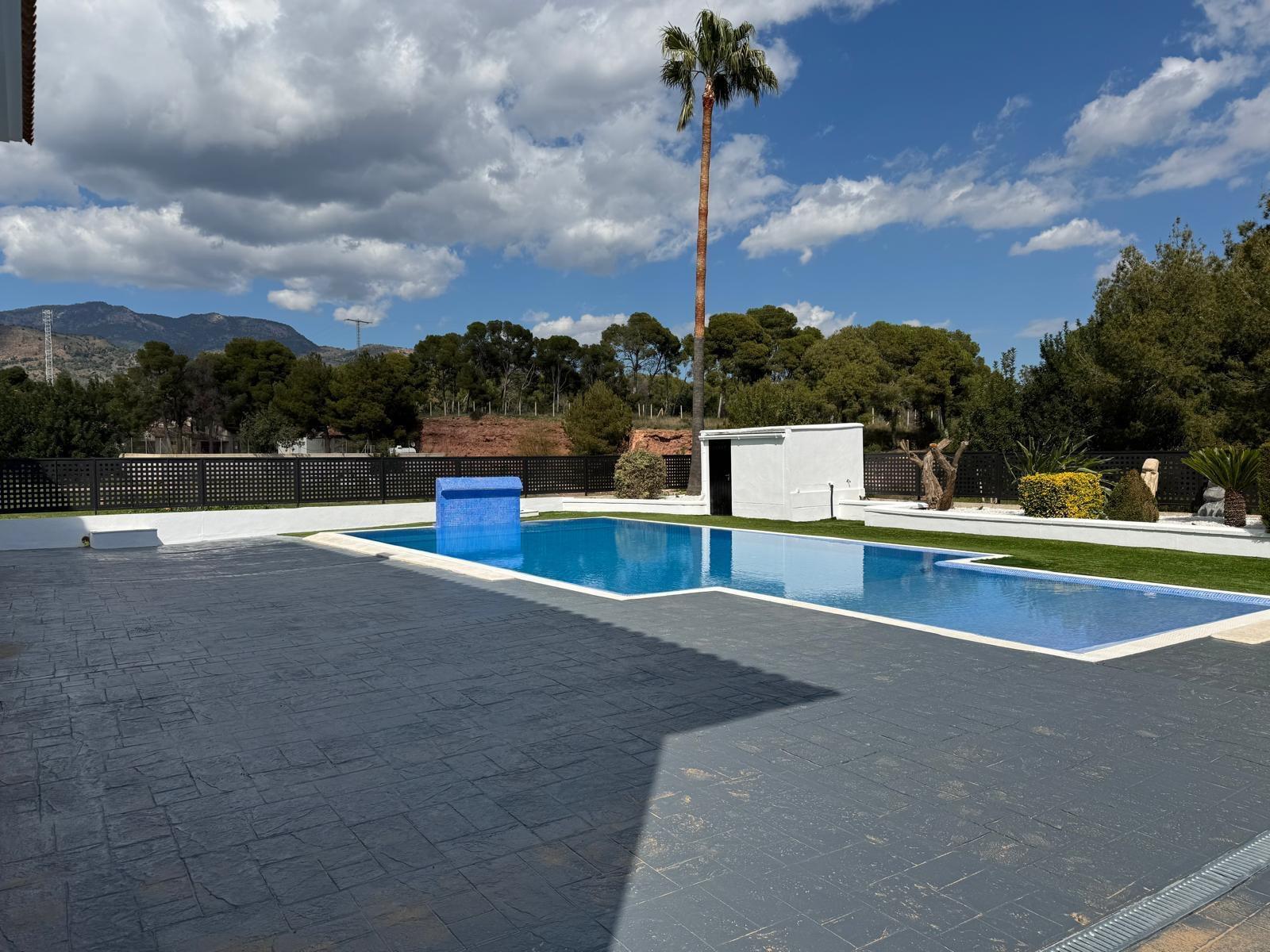 Chalet for Sale in Totana