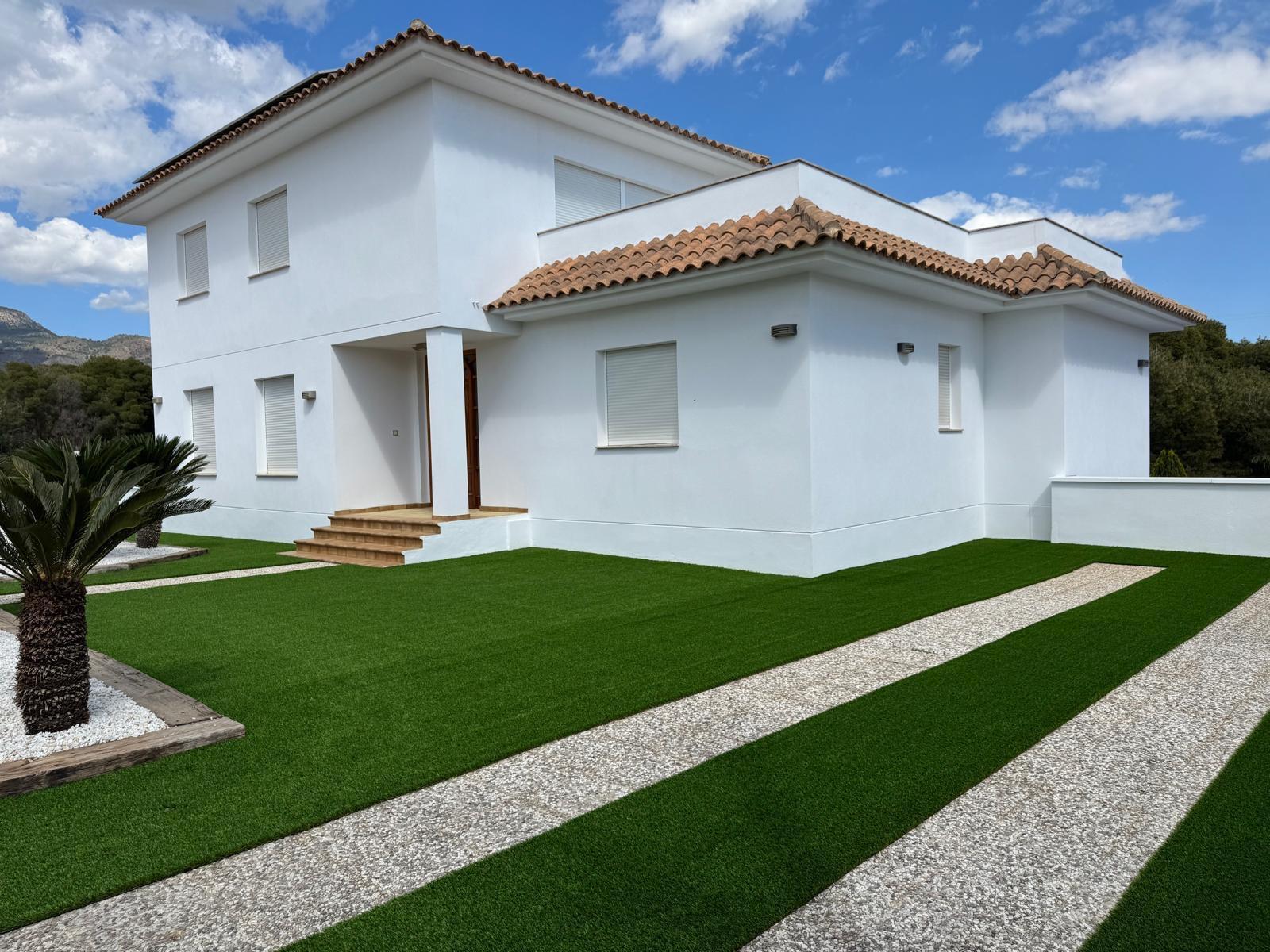Chalet for Sale in Totana