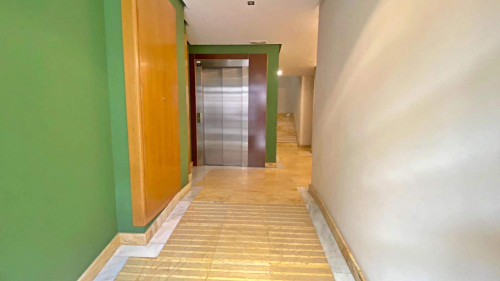 Flat for Sale in Totana