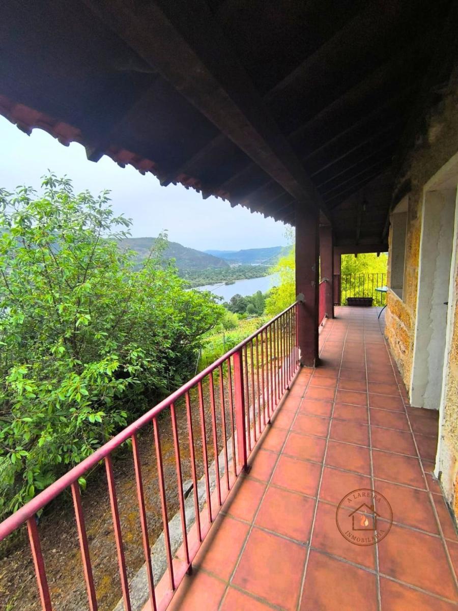 Chalet en Venta en Castrelo de Miño