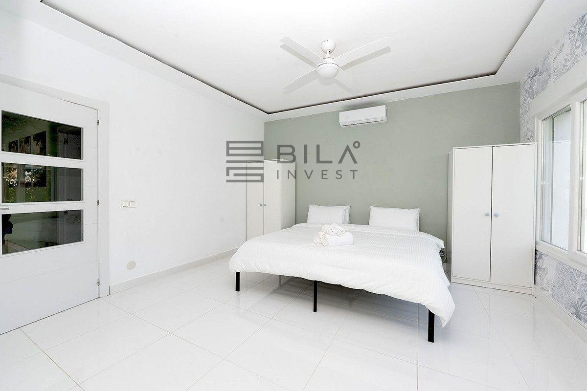 Chalet for Sale in Benalmádena